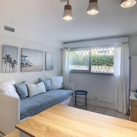 GOLFE JUAN Studio dans résidence avec piscine Vallauris Extérieur photo