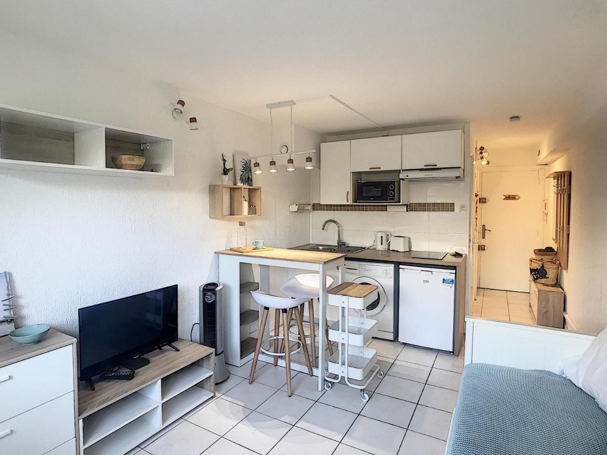 GOLFE JUAN Studio dans résidence avec piscine Vallauris Extérieur photo
